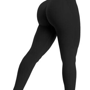 Scrunchy Butt Black Leggings NWT